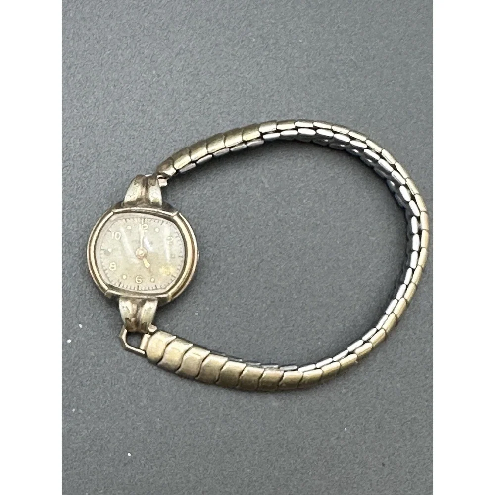Lot 5 Vintage Watches Bulova Benrus, Elgin. Gold Filled